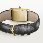 Tannor Medium model quartz movement | 18K yellow gold & leather